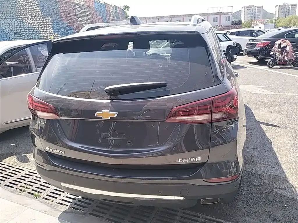Chevrolet Equinox — фото 10