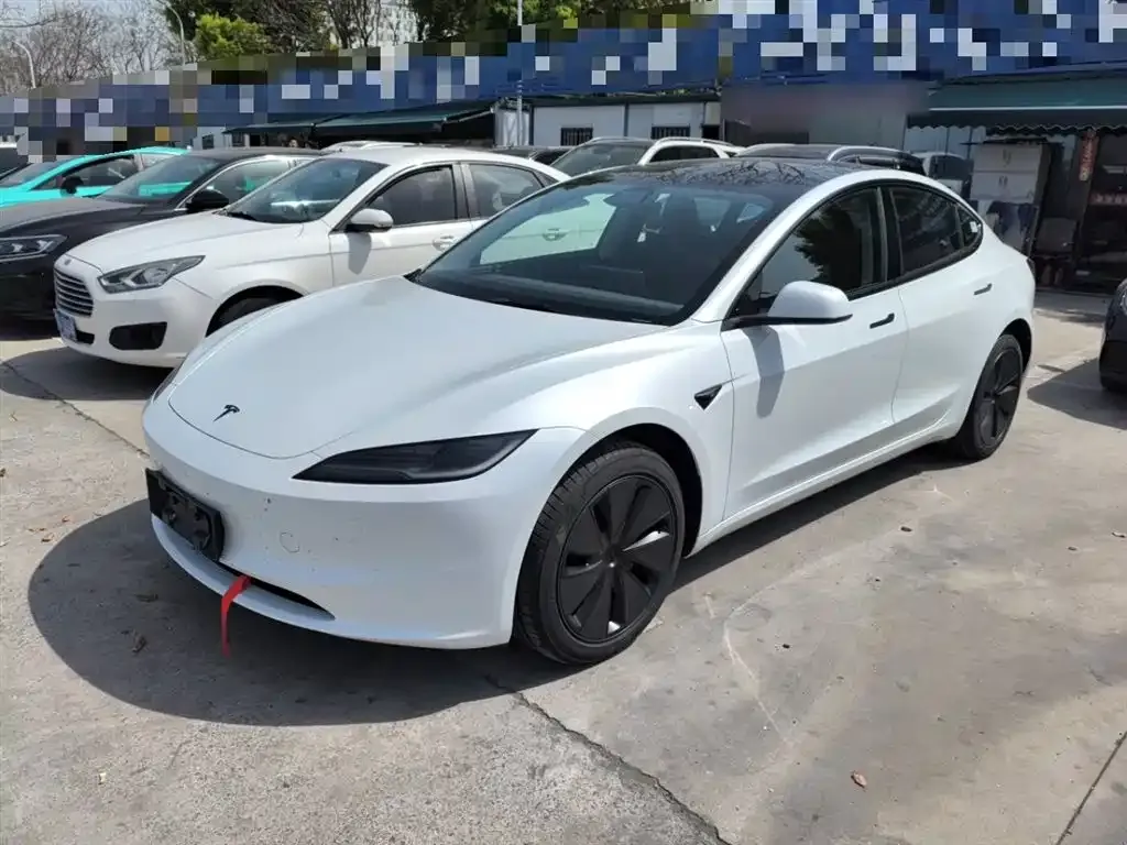 Tesla Model 3 — фото 6