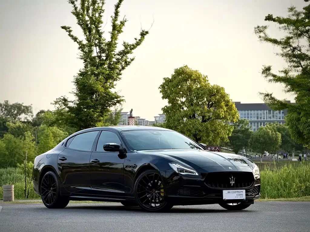Maserati Quattroporte — фото 8