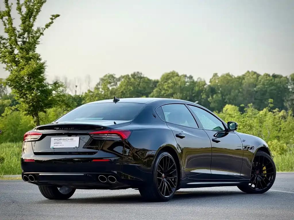 Maserati Quattroporte — фото 7