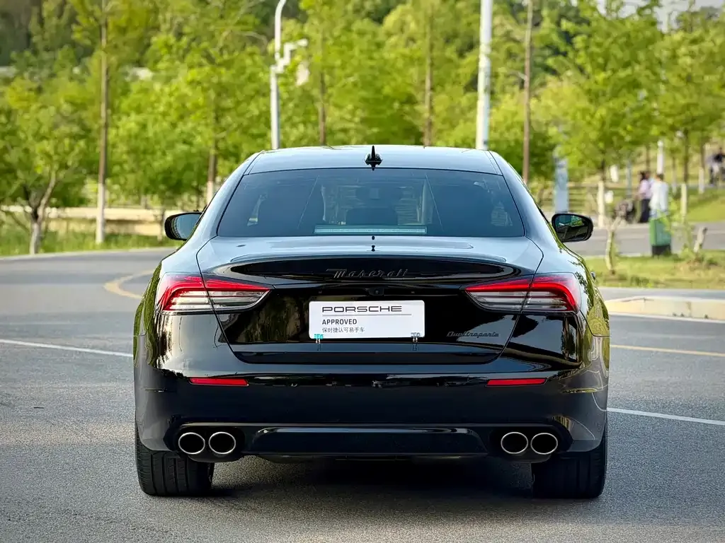 Maserati Quattroporte — фото 2