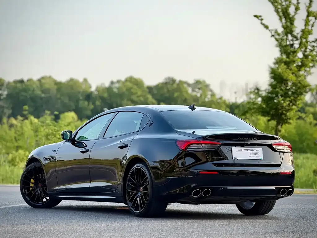 Maserati Quattroporte — фото 6