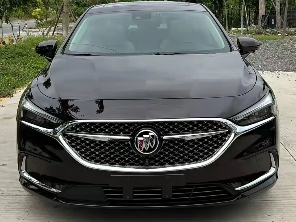 Buick LaCrosse — фото 10
