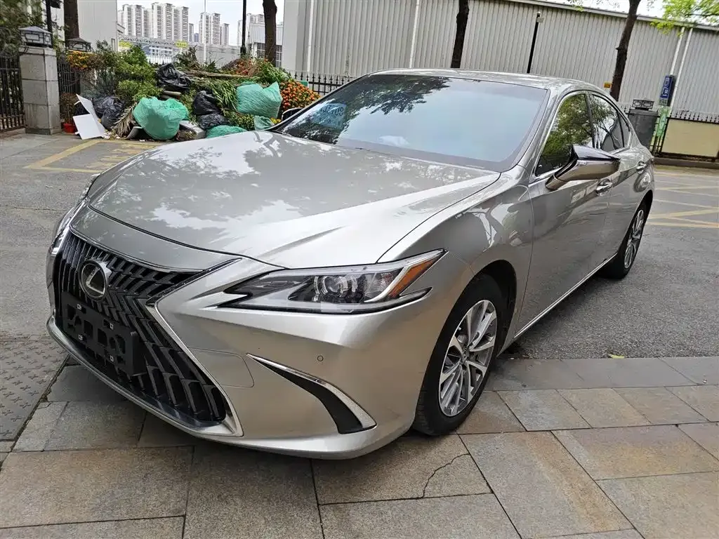 Lexus ES — фото 3