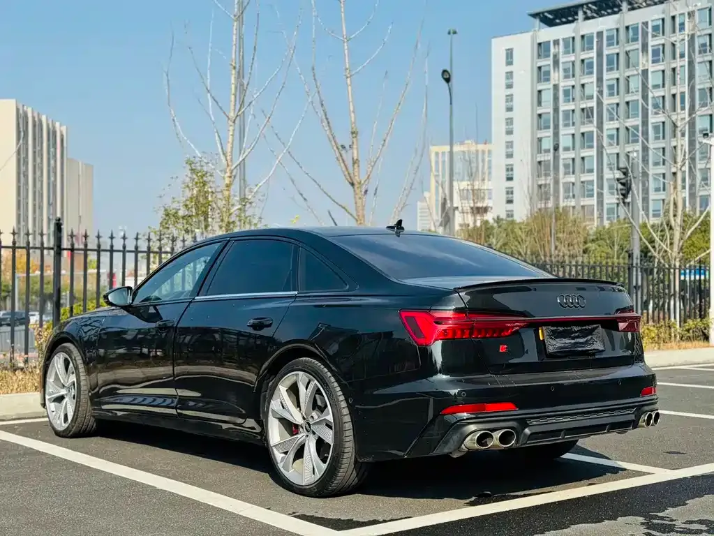 Audi A6L — фото 4