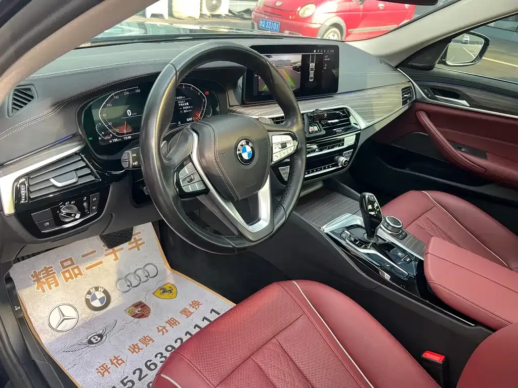 BMW 5 Series — фото 9