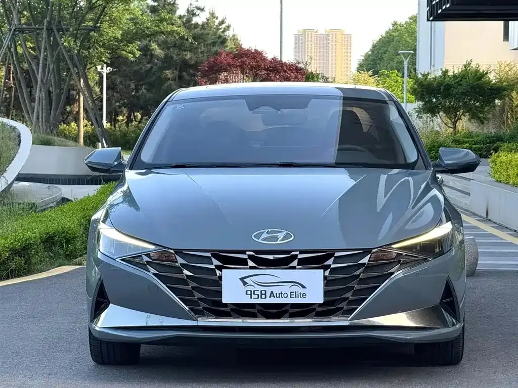Hyundai Elantra — фото 9