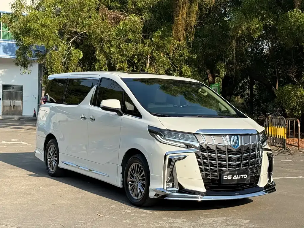 Toyota Vellfire — фото 9