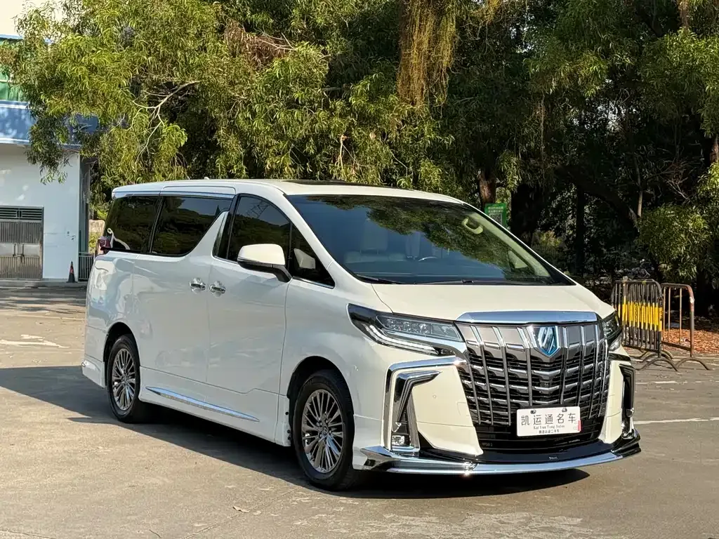 Toyota Vellfire — фото 10