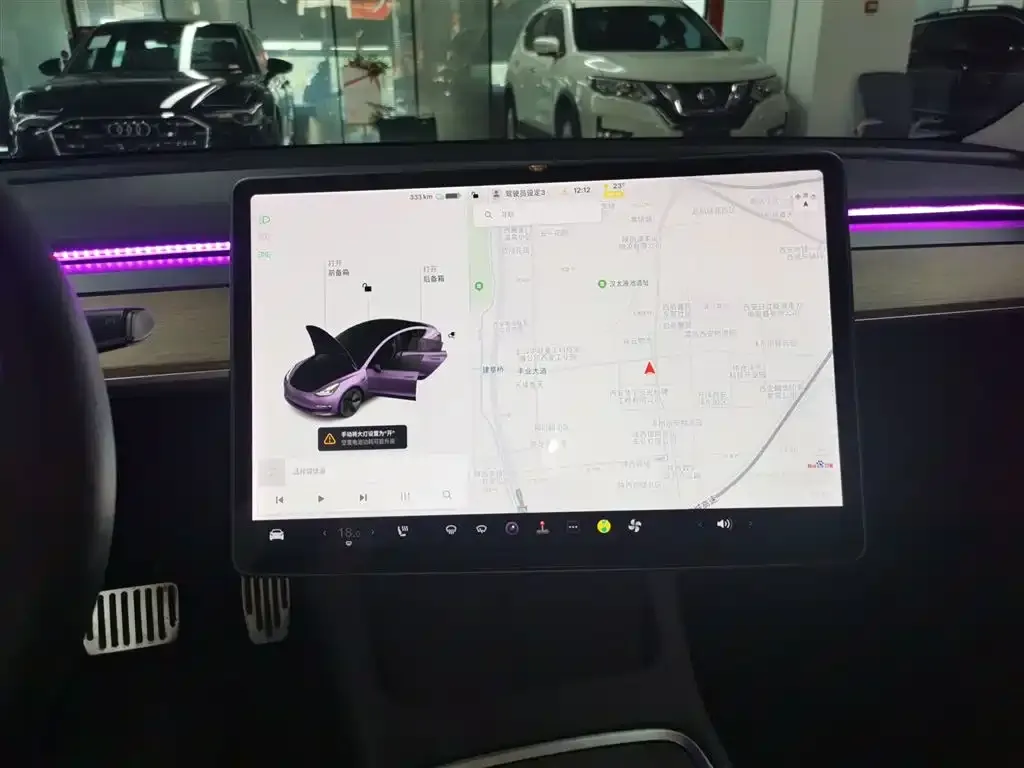 Tesla Model 3 — фото 4