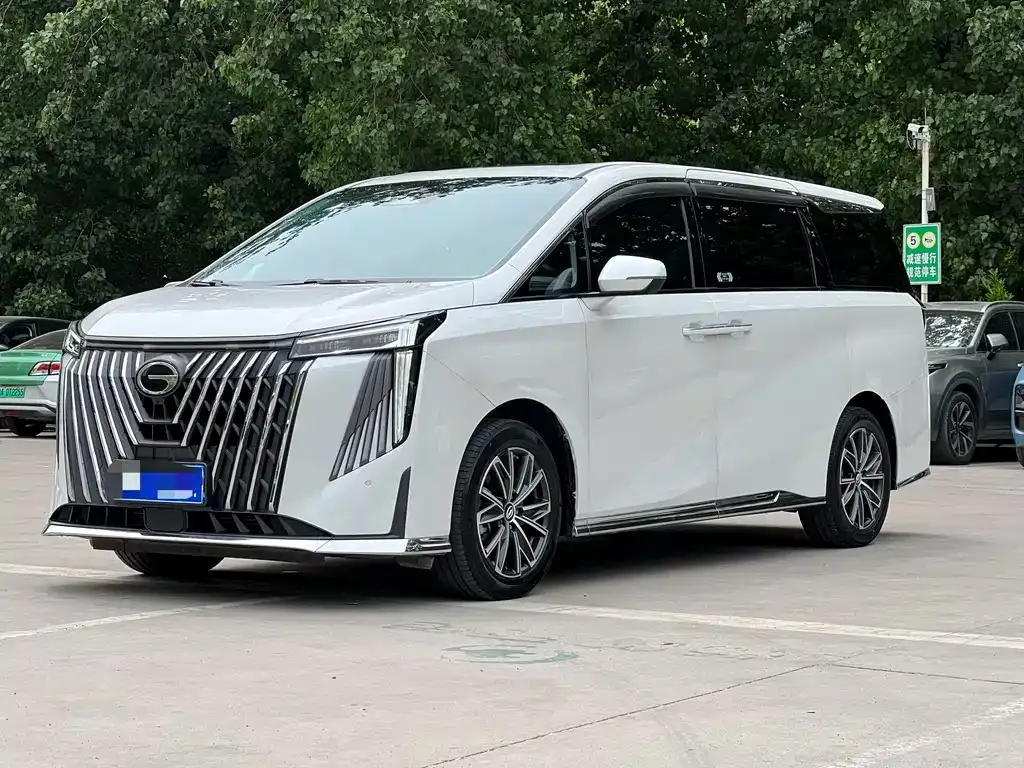 GAC Motor Trumpchi M8 — фото 1