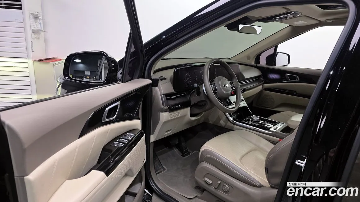 Kia Carnival — фото 10