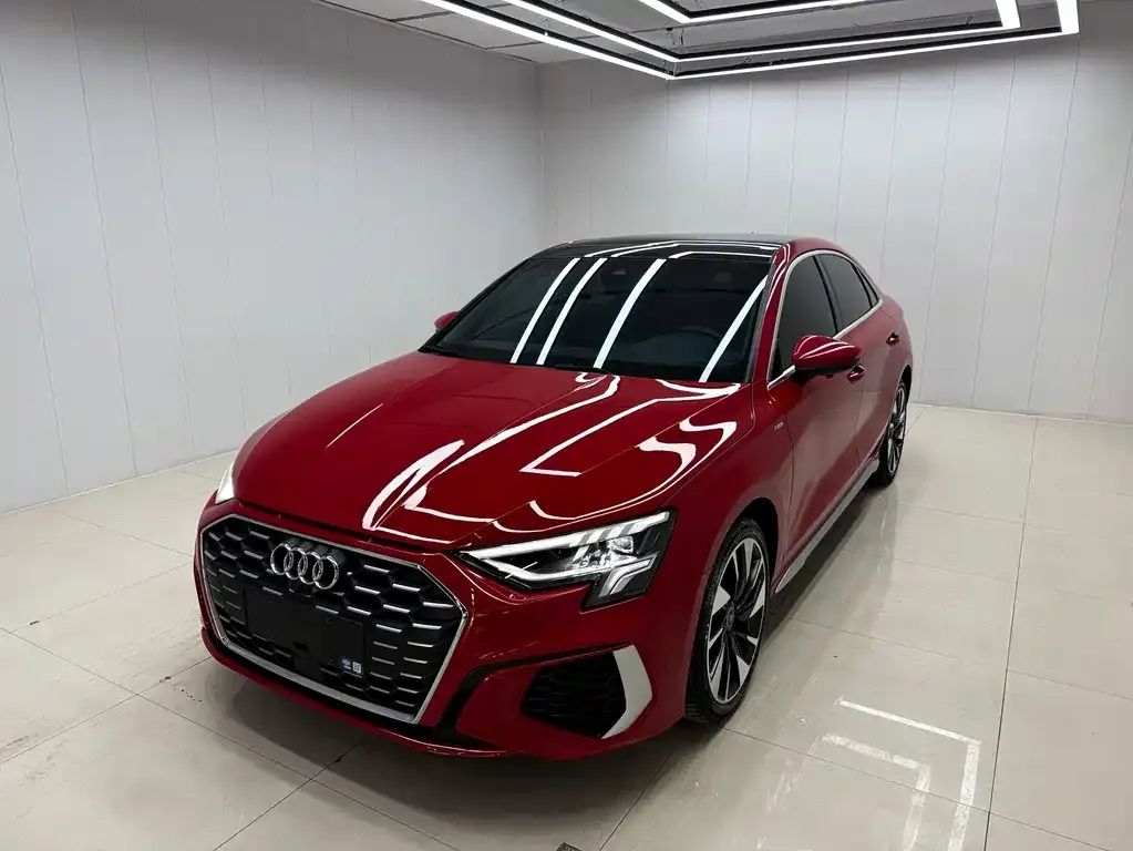 Audi A3 — фото 1