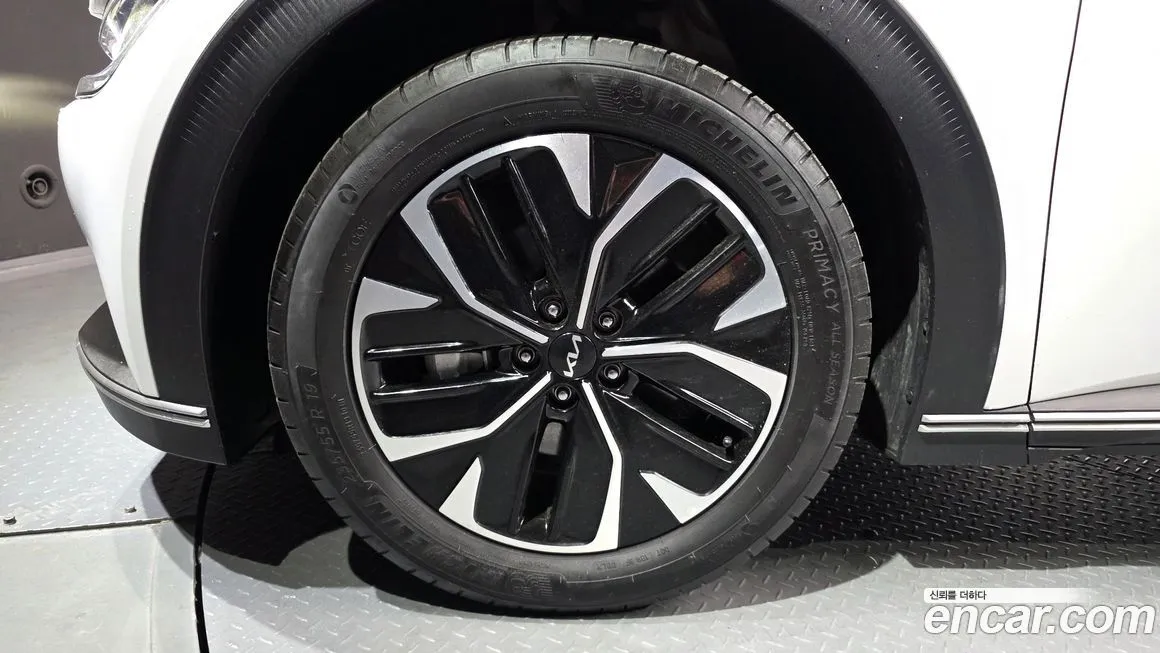 Kia EV6 — фото 7