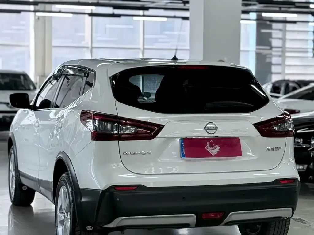 Nissan Qashqai — фото 9