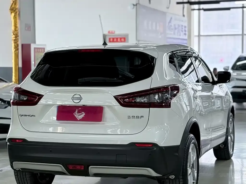 Nissan Qashqai — фото 8