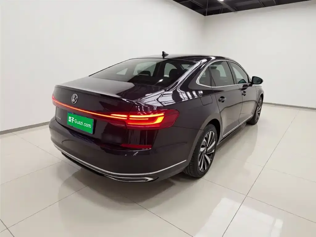 Volkswagen Passat — фото 4