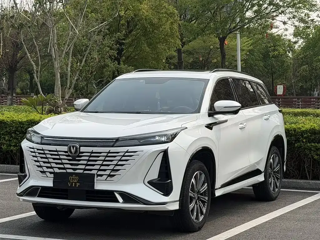 Changan CS75PLUS — фото 1