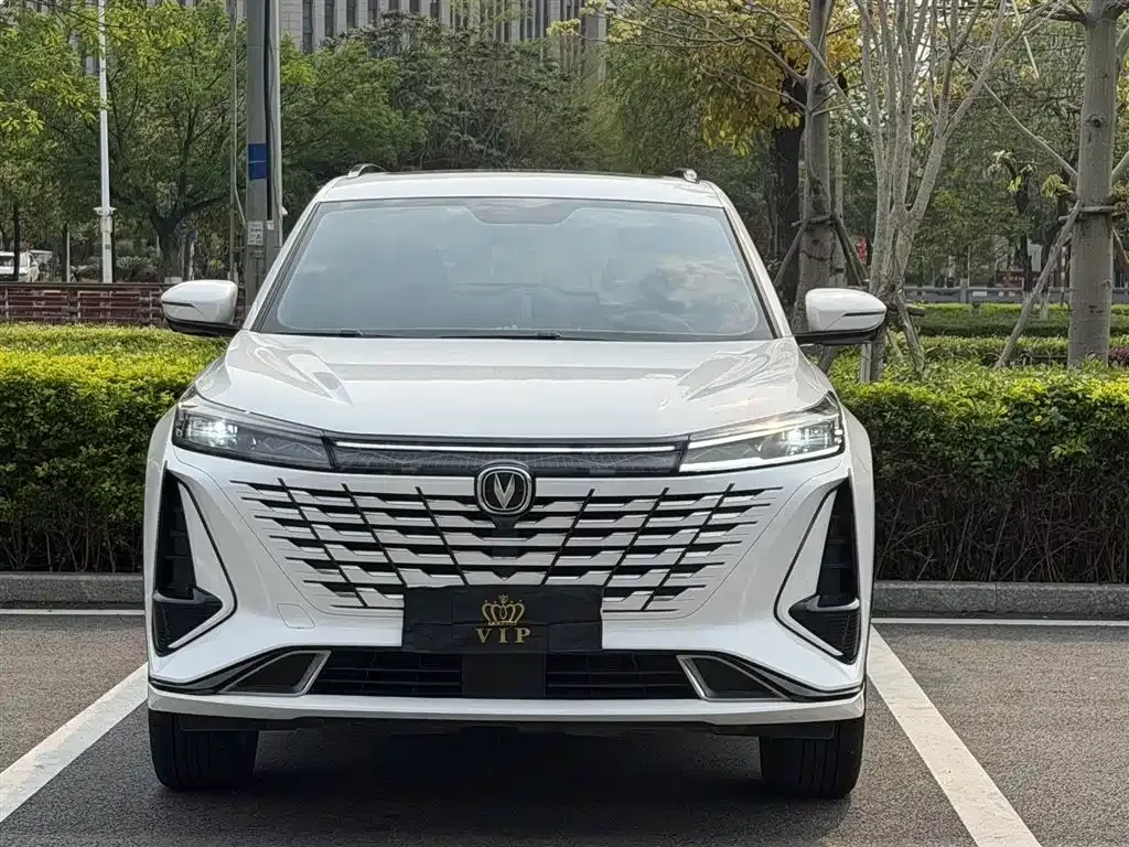 Changan CS75PLUS — фото 4