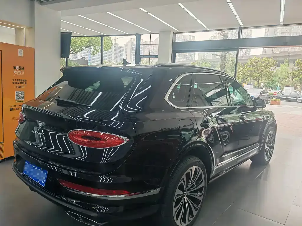Bentley Bentayga — фото 5