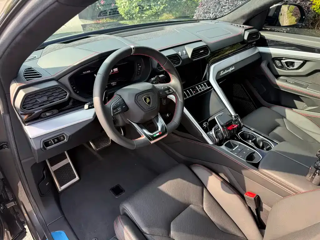Lamborghini Urus — фото 3