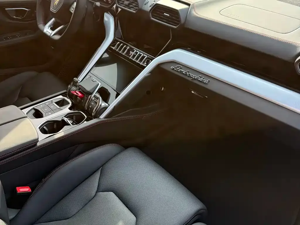 Lamborghini Urus — фото 5