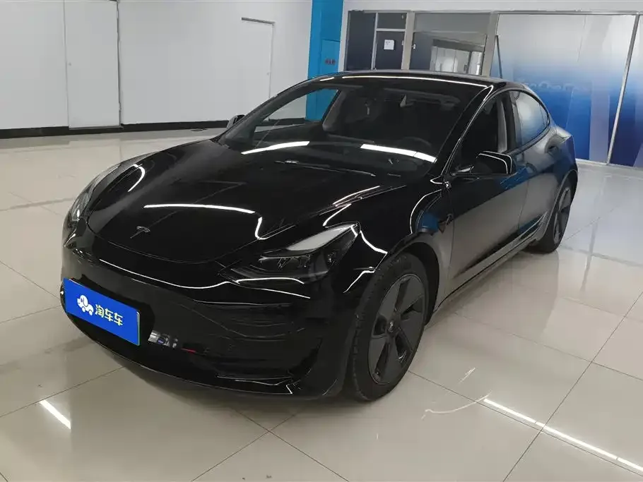 Tesla Model 3 — фото 1