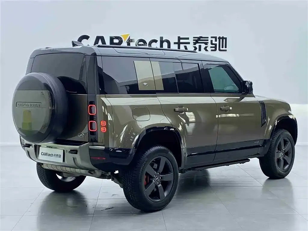 Land Rover Defender — фото 10