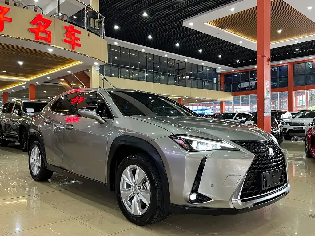 Lexus UX — фото 5