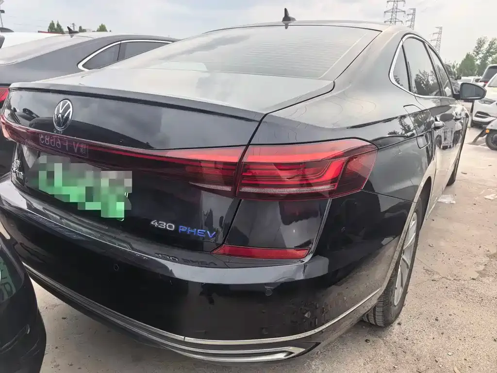 Volkswagen Passat New Energy — фото 9