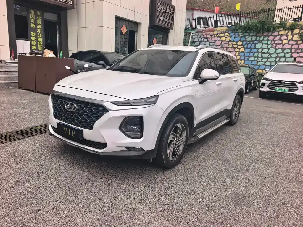 Hyundai Santa Fe — фото 1