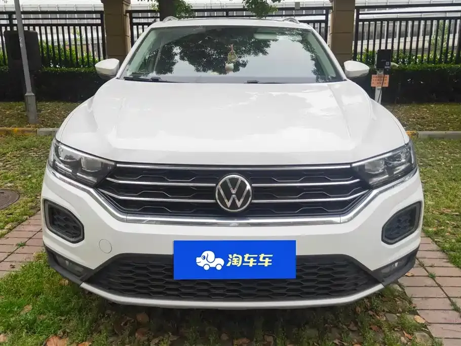 Volkswagen T-Roc — фото 6