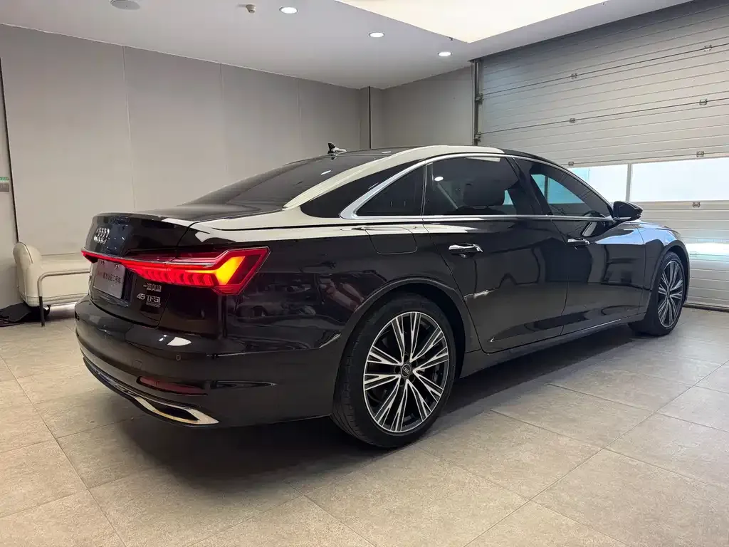 Audi A6L — фото 5