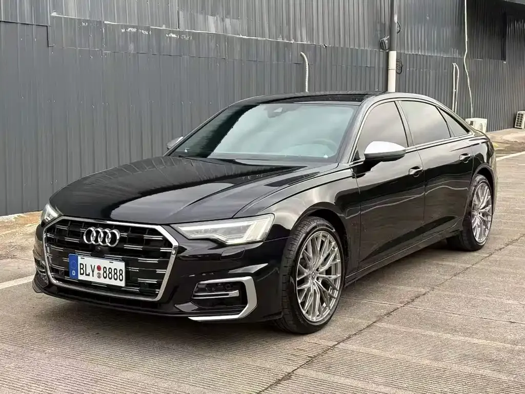 Audi A6L — фото 1