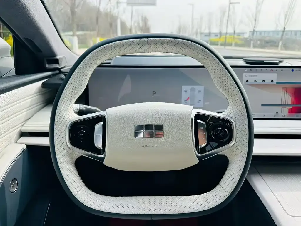 Geely Galaxy E8 — фото 4