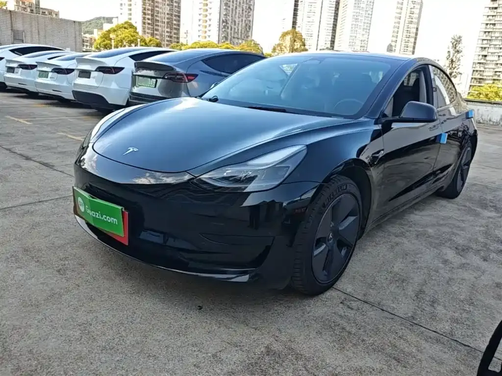 Tesla Model 3 — фото 5