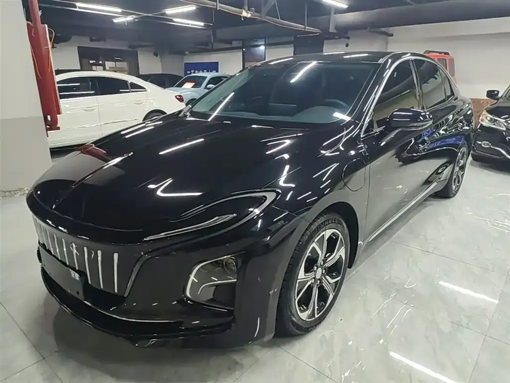 Hongqi E-QM5 — фото 1