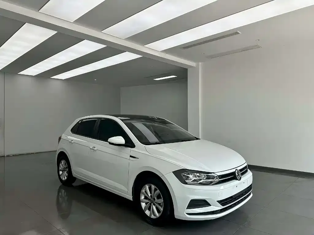 Volkswagen Polo — фото 4