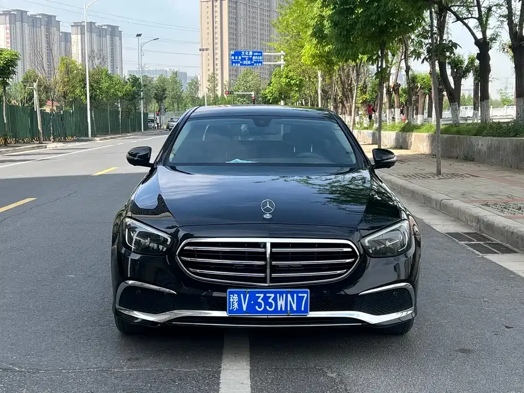 Mercedes-Benz E-Class — фото 9
