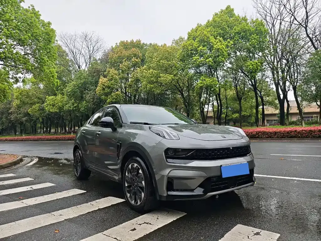 Lynk & Co 05 EM-P — фото 9