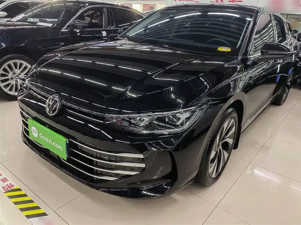 Volkswagen Passat — фото 1