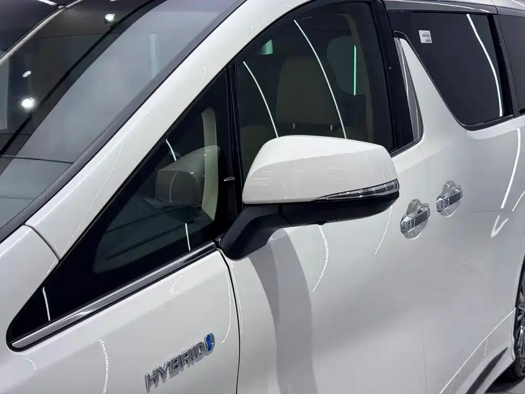 Toyota Vellfire — фото 7