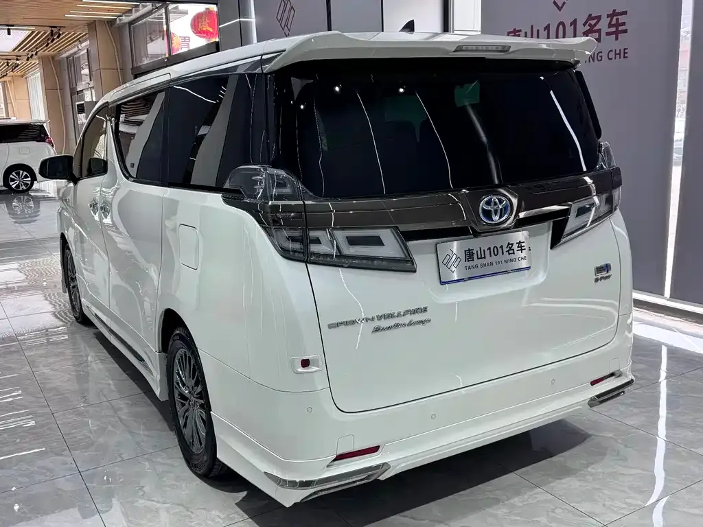 Toyota Vellfire — фото 9