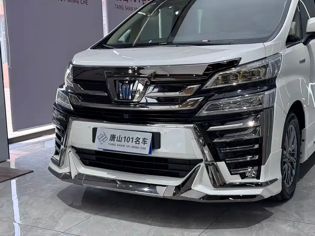Toyota Vellfire — фото 10