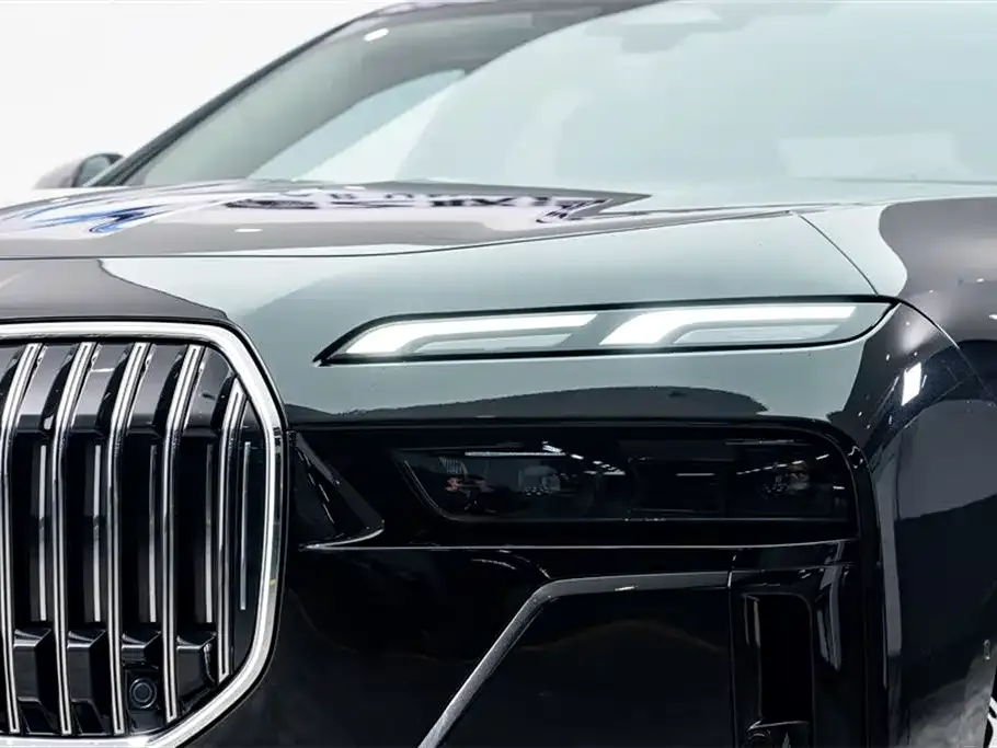 BMW 7 Series — фото 2