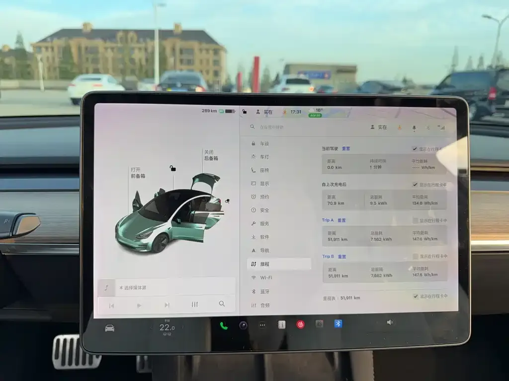 Tesla Model 3 — фото 2