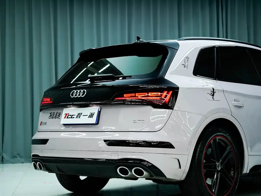 Audi SQ5 — фото 7
