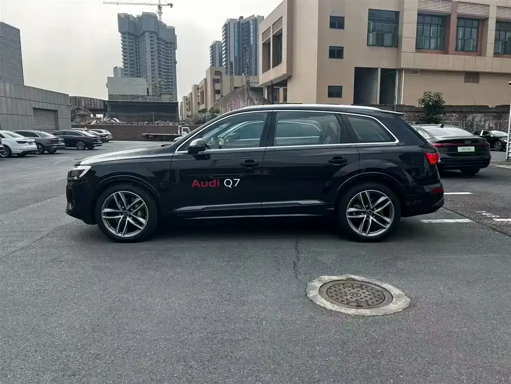 Audi Q7 — фото 4