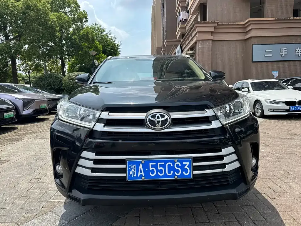 Toyota Highlander — фото 4