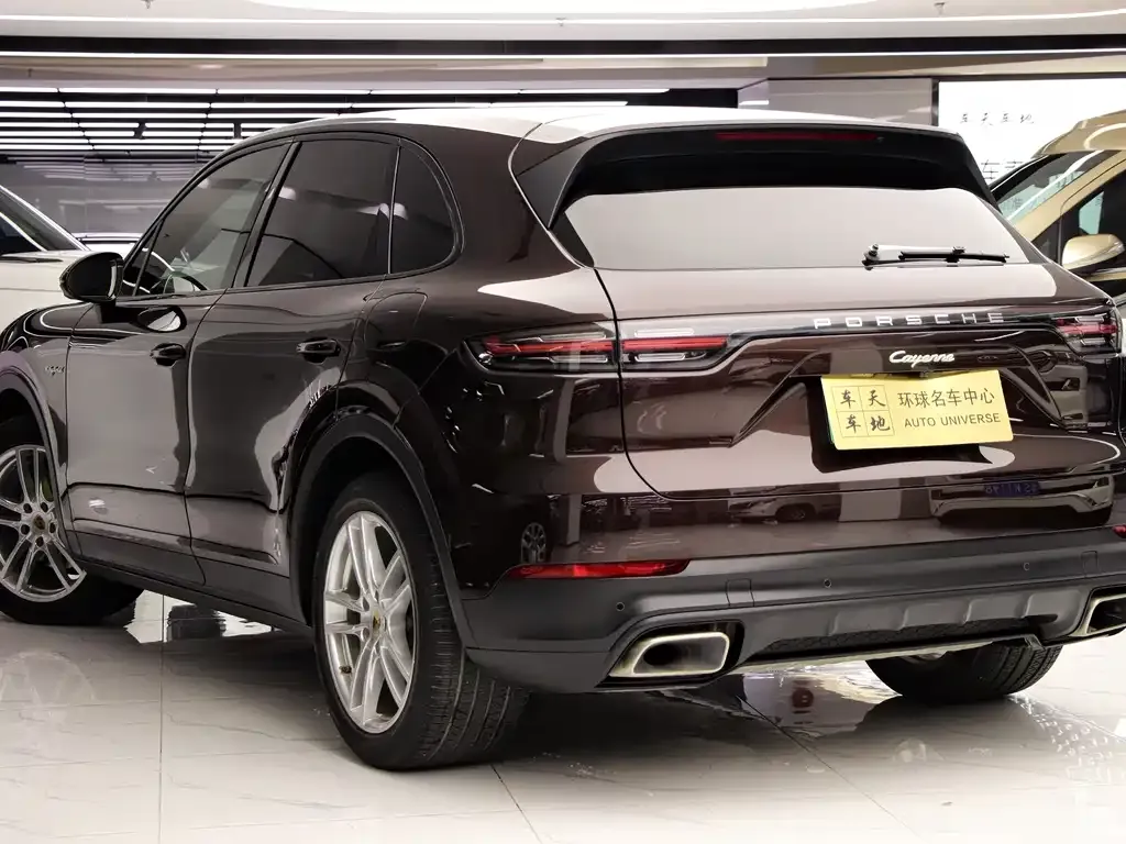 Porsche Cayenne Hybrid — фото 4